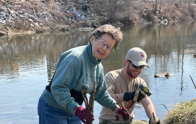 Volunteers Planting Riparian Buffer